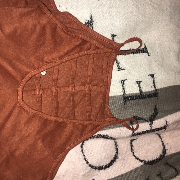 cropped top - Picture 2 of 2